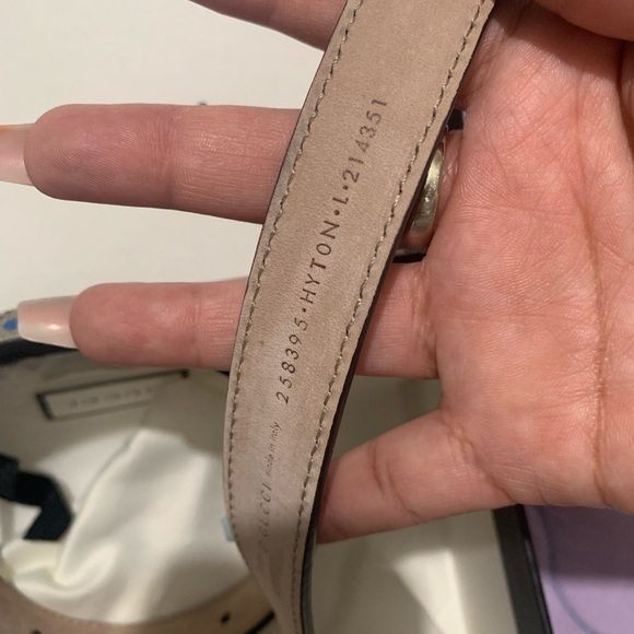 Like new Gucci little girl belt size Large - Picture 3 of 5